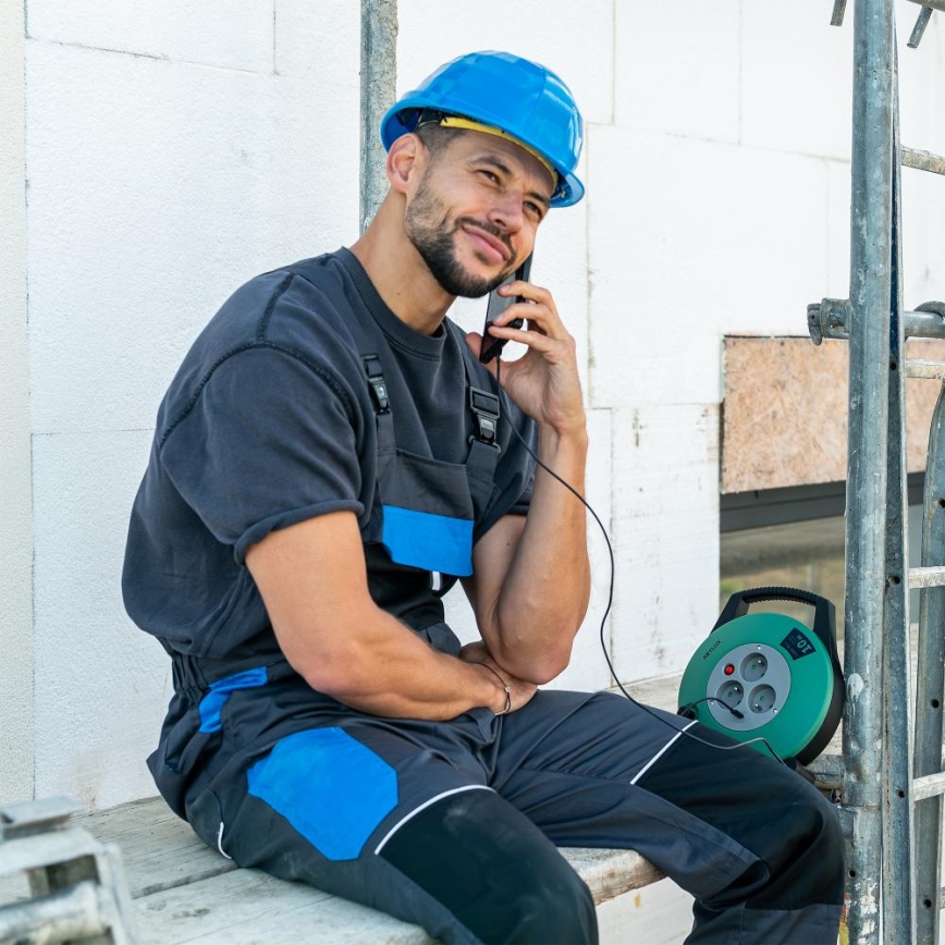 Retlux - Удължител на макара с 3 контакта, тип E, 10 м, зелен/черен