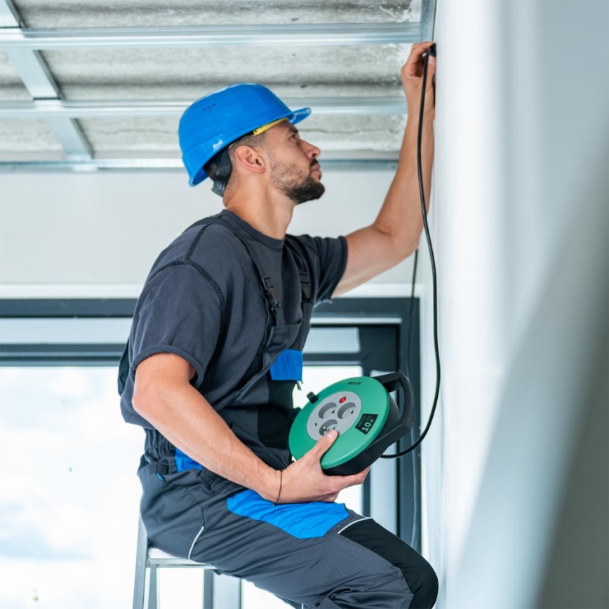 Retlux - Удължител на макара с 3 контакта, тип E, 10 м, зелен/черен