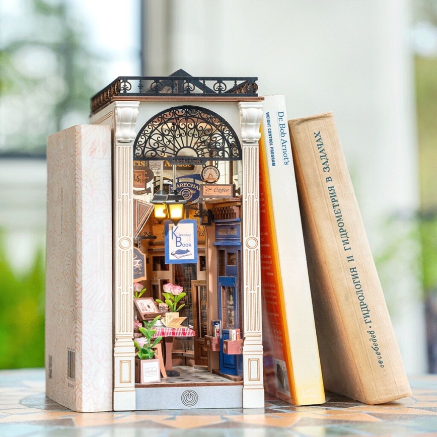 RoboTime - 3D пъзел LED Стопер за книги Meeting with books in the arcade 2xAAA