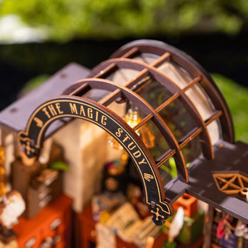 RoboTime - Миниатюрна къща Магьоснически кабинет 2xAAA