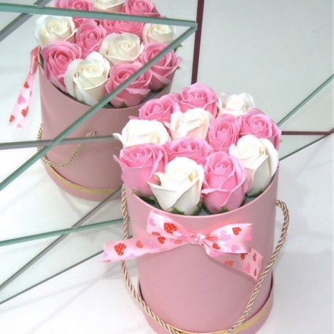 Сапунени рози PINK - размер  M (13 броя)