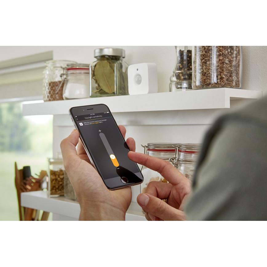Сензор за движение Philips Hue 2xAAA IP42
