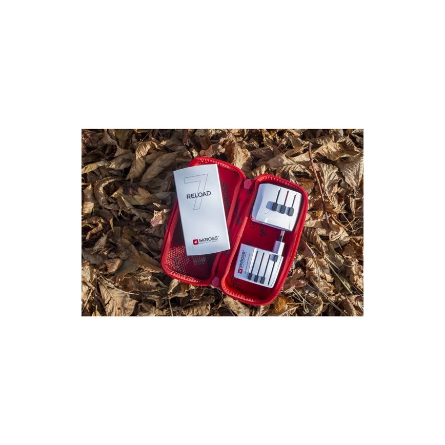 Пътен адаптер MUV с USB A и USB‑C портове, 15W