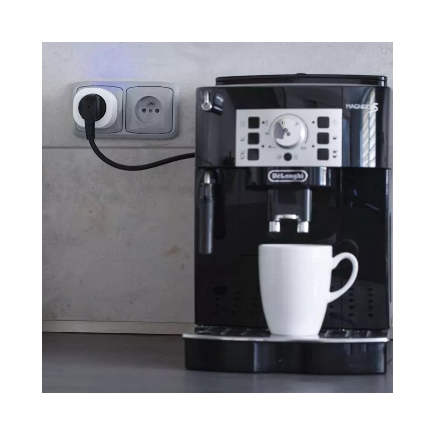 Смарт щепсел GoSmart 3680W/230V/16A Wi-Fi Tuya