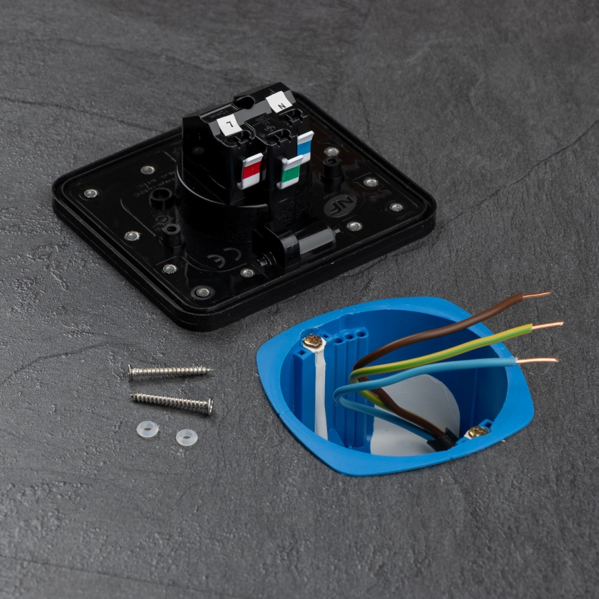 Екстериорен вграден под контакт IP55 черен правоъгълен