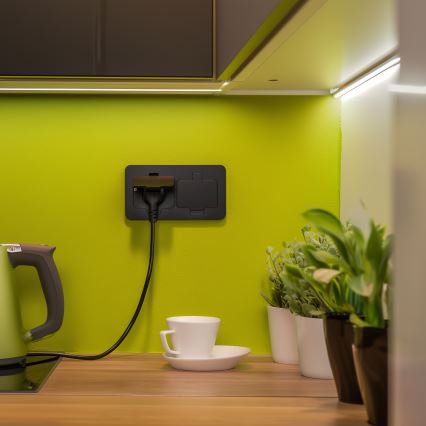 Екстериорен вграден под двоен контакт IP55 черен правоъгълен