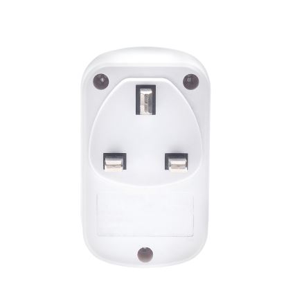 Пътен адаптер за Великобритания (230 V) с 2x USB-A и 1x USB-C