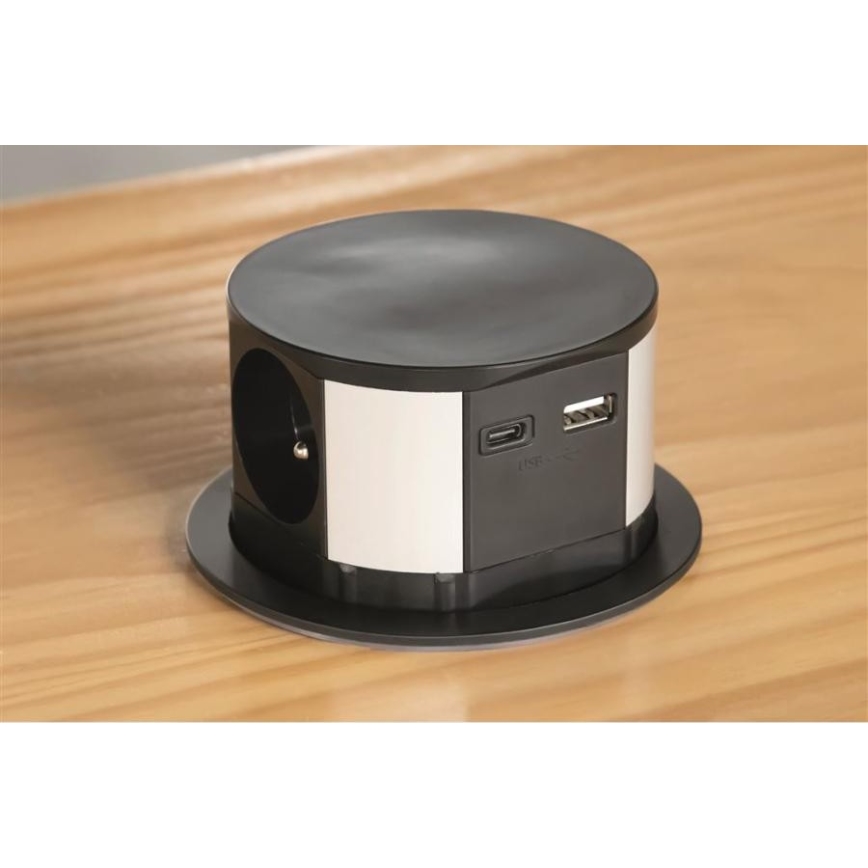 Solight PP100USBC-B - Настолна колона с контакти 3x230V + 2xUSB черна