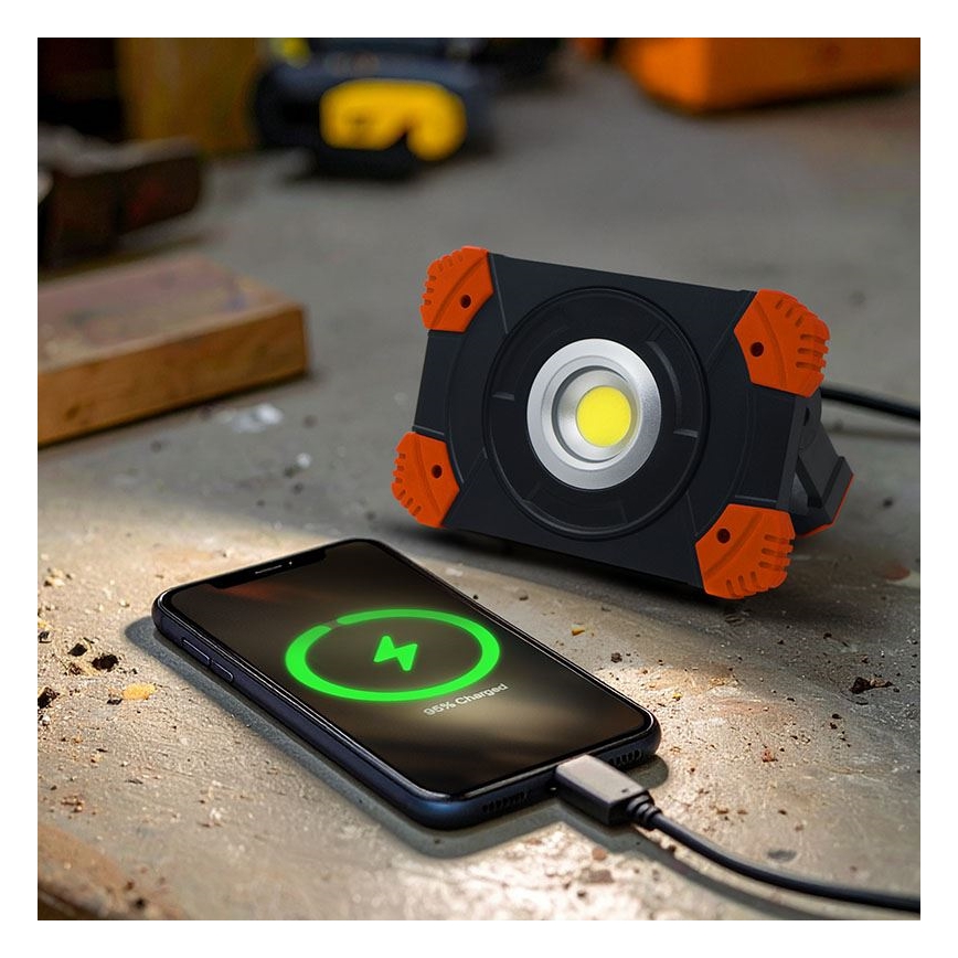 LED акумулаторен прожектор LED/10W/3,7V 4400 mAh