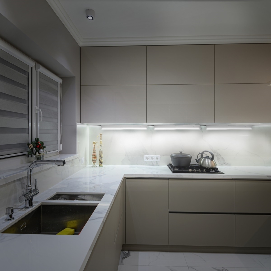 LED подшкафно осветително тяло LED/4W/230V 4100K 28 cm