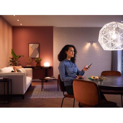Стартов комплект Philips Hue White Ambiance 3xE27/11W 2200-6500K + Hue bridge и диммер превключвател