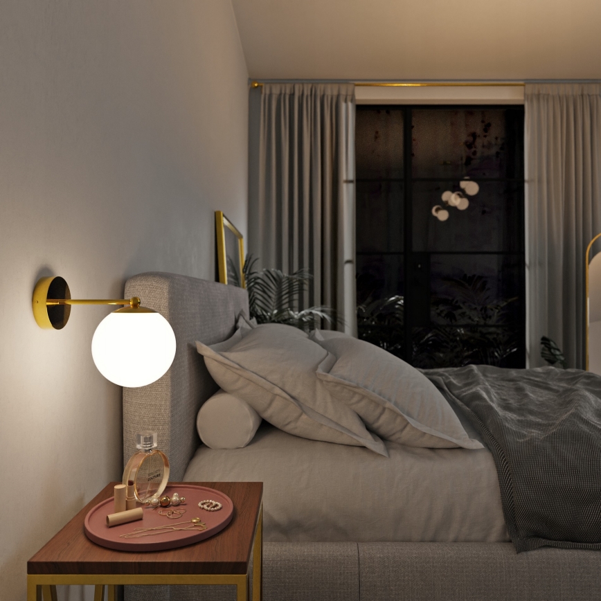 Стенна лампа 1xE27/40W/230V златисто/бяла