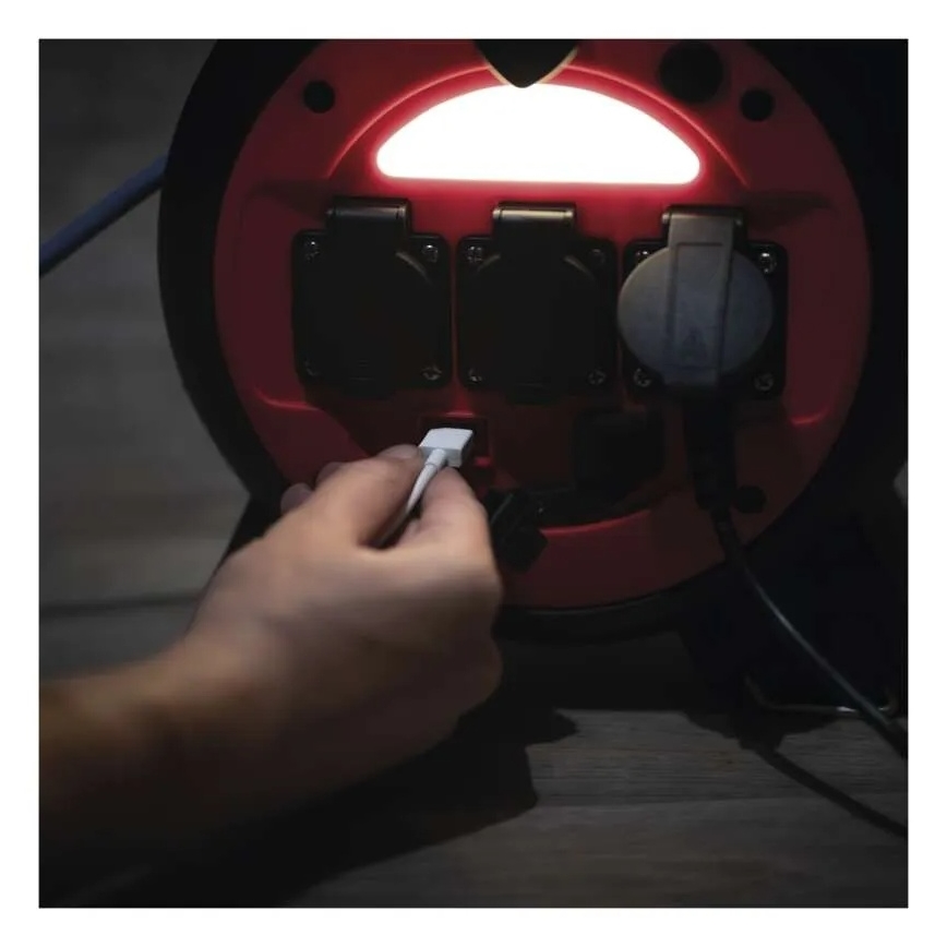 Удължителен кабел на макари 3 гнезда 20м червено/черно IP44