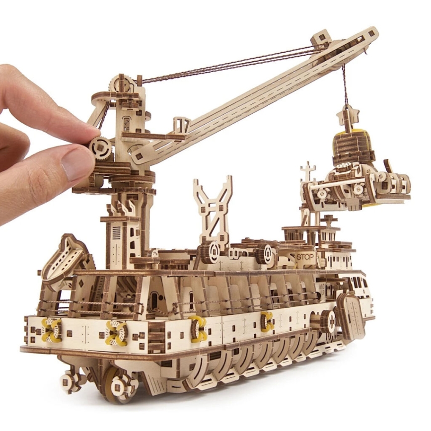 Ugears - 3D дървен механичен пъзел Изследователски кораб