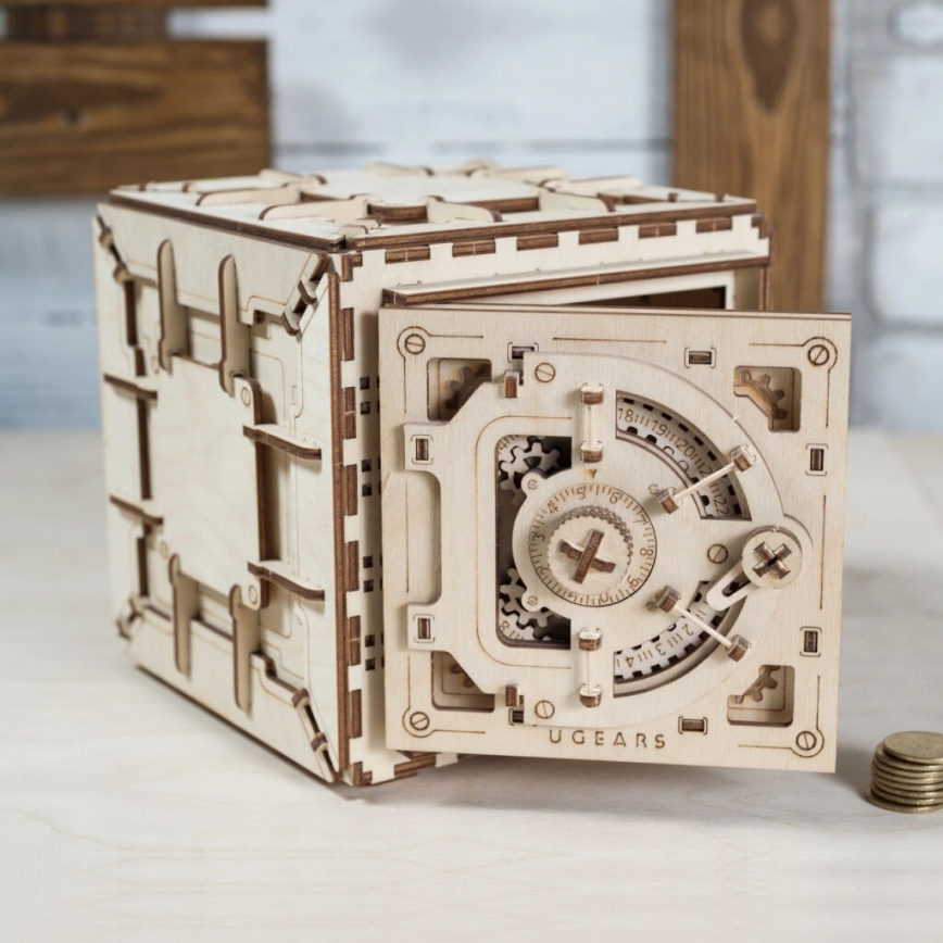 Ugears - 3D дървен механичен пъзел Сейф