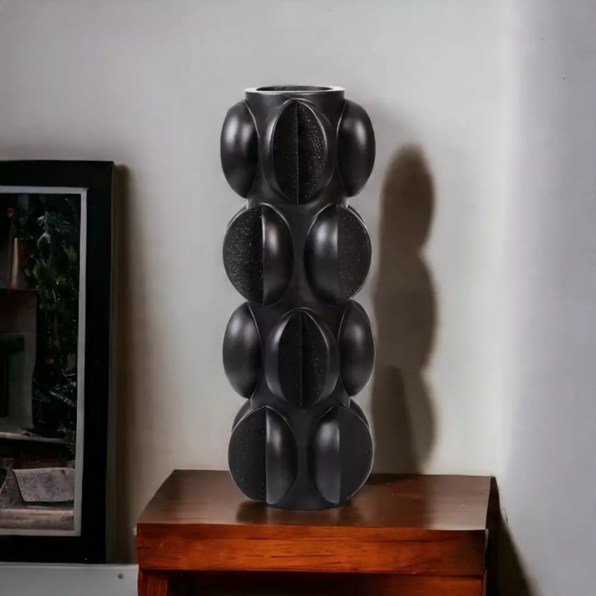 Ваза 37x15 см, смола, матово-черна