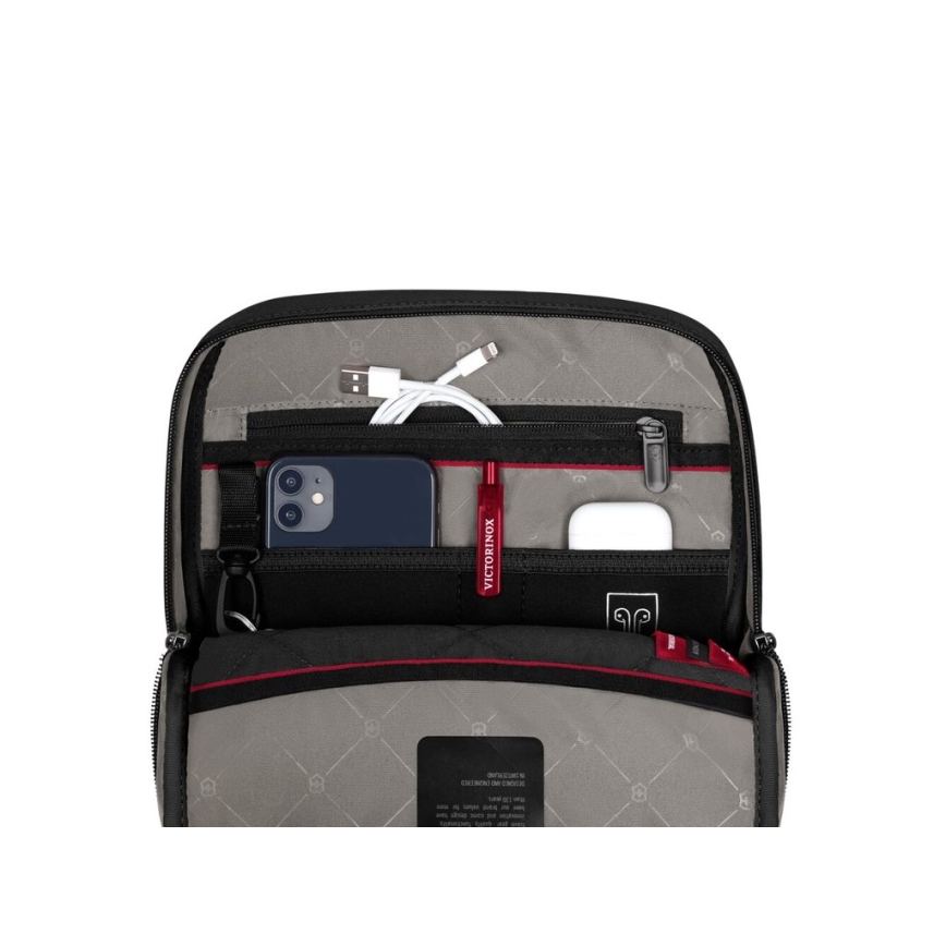 Victorinox - Чанта през рамо Altmont Modern, 6 л, черна