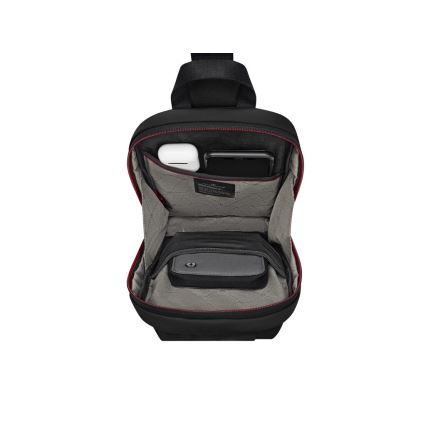 Victorinox - Чанта през рамо Travel Essentials 5 л черна