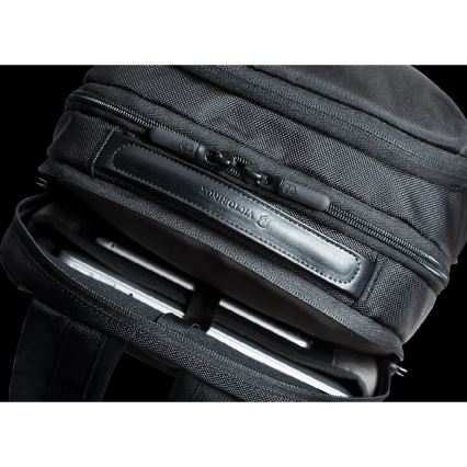 Victorinox - Раница за лаптоп Altmont Professional Deluxe 24 л черна