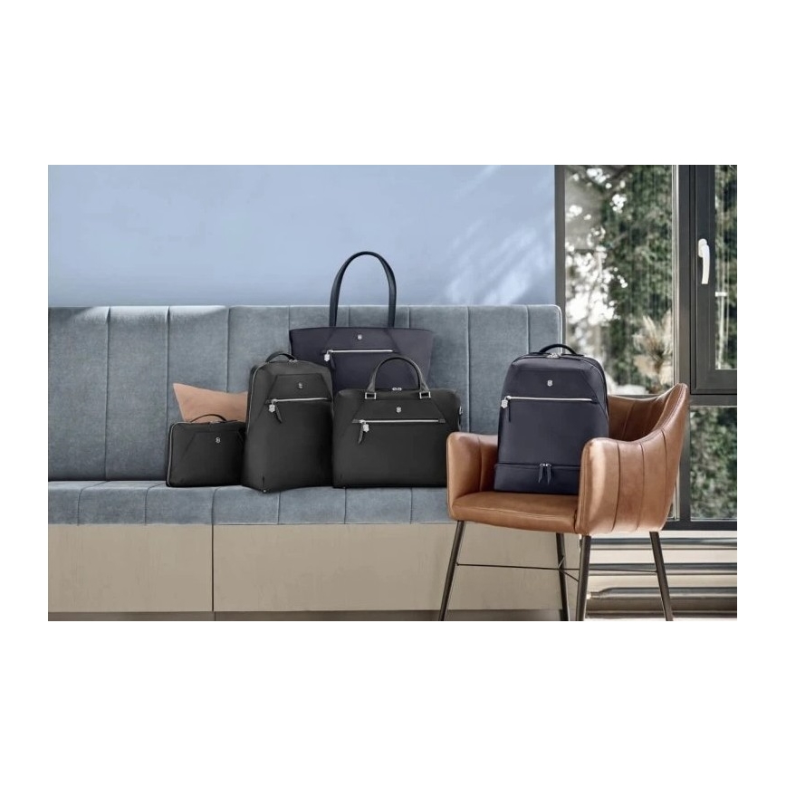 Victorinox - Козметична чантичка Victoria Signature Beauty 6 l черен