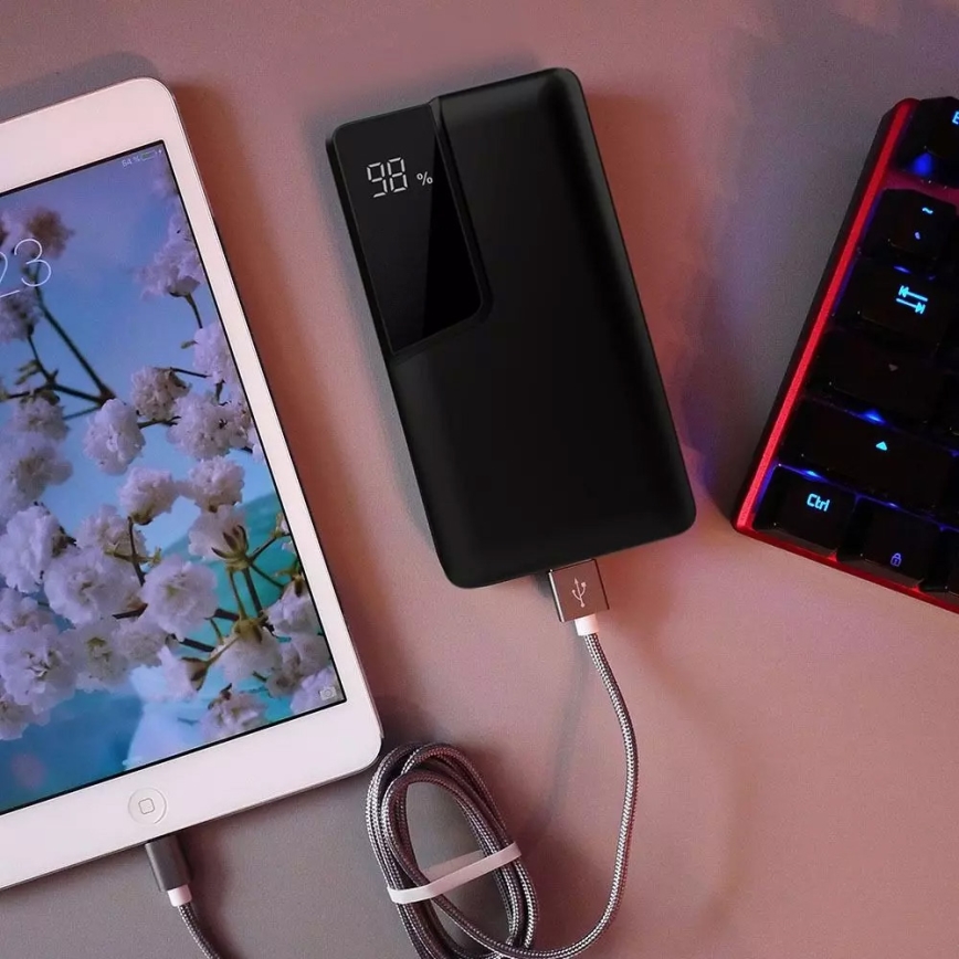 Външна батерия с дисплей 10000mAh/3,7V черна