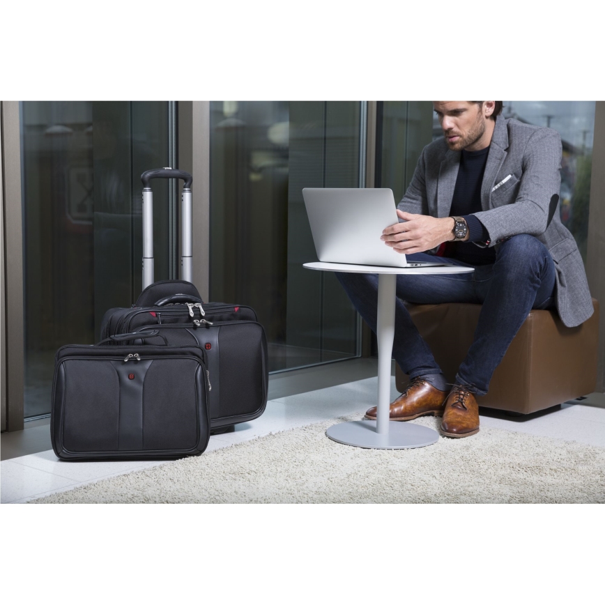 Wenger - Пътнически куфар на колела 25 l 17" + чанта за лаптоп 15,6" Patriot черен