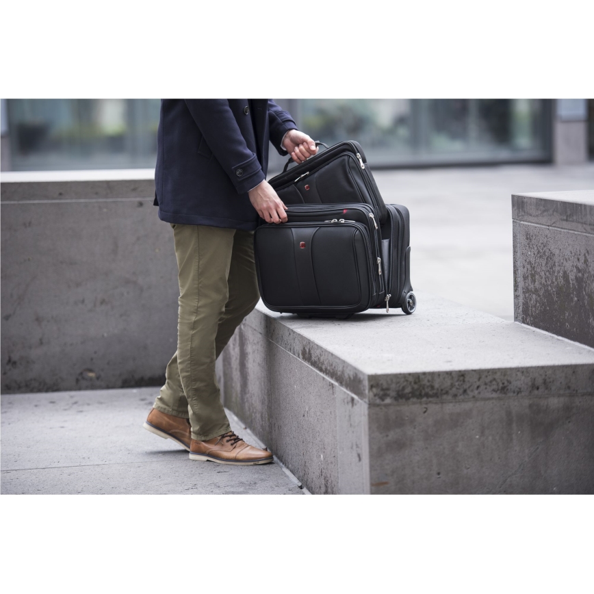 Wenger - Пътнически куфар на колела 25 l 17" + чанта за лаптоп 15,6" Patriot черен