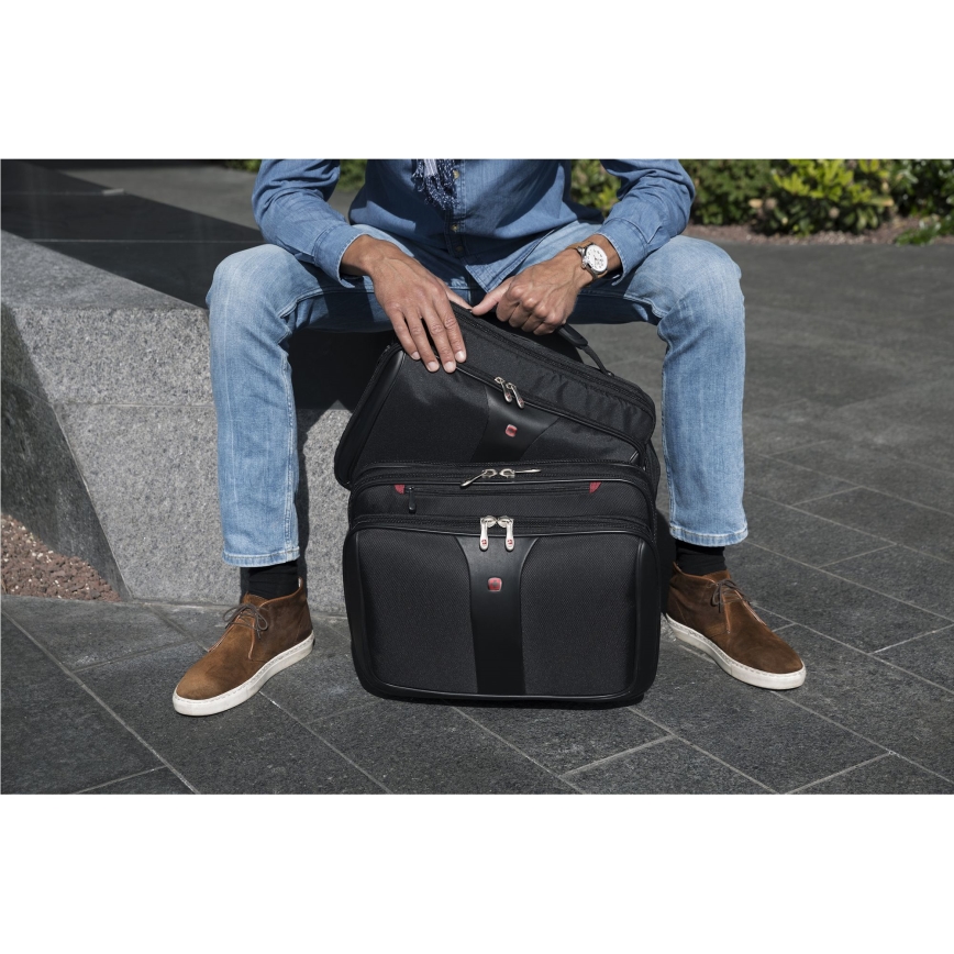 Wenger - Пътнически куфар на колела 25 l 17" + чанта за лаптоп 15,6" Patriot черен