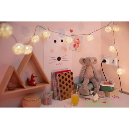 WiZ - Смарт щепсел F 2300W + измерване на консумациятаWi-Fi SCHUKO