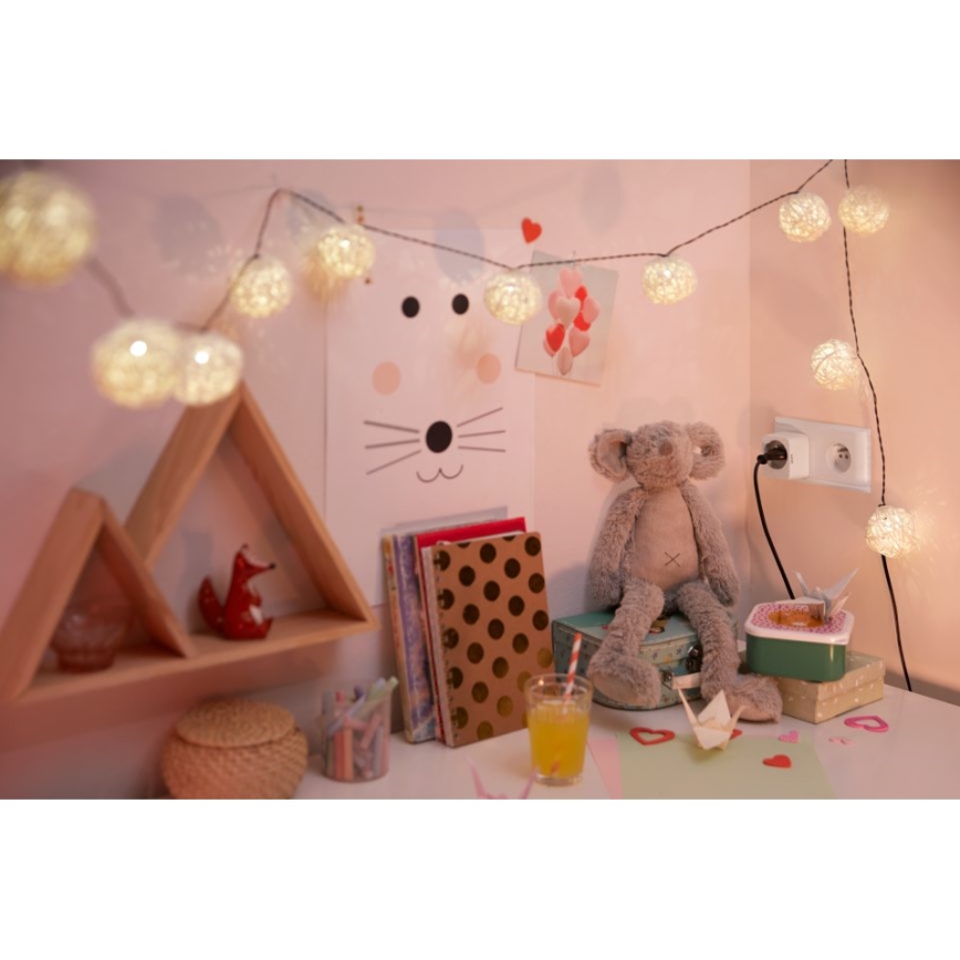 WiZ - Смарт щепсел F 2300W + измерване на консумациятаWi-Fi SCHUKO