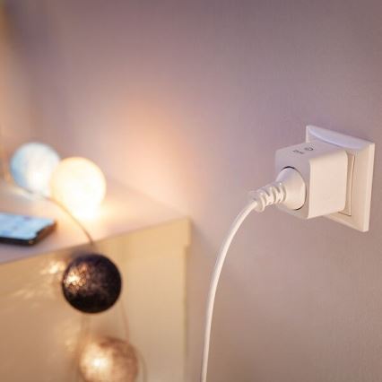 WiZ - Смарт контакт E 2300W + електромер Wi-Fi