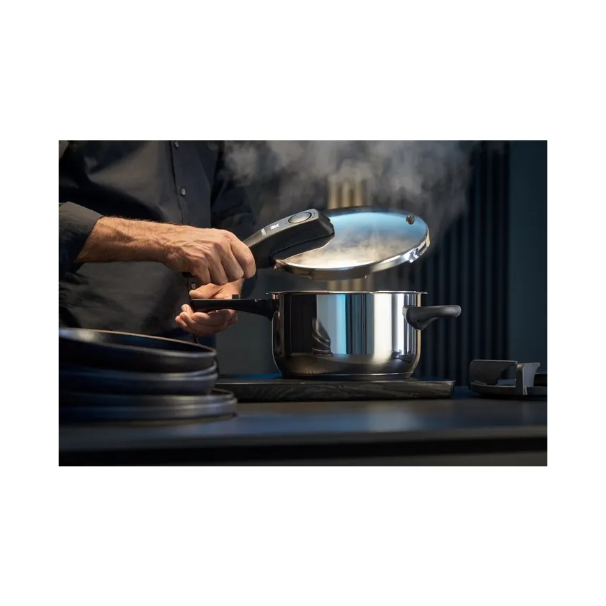 WMF - Комплект тенджери под налягане 6,5 l + 3 l PERFECT от неръждаема стомана