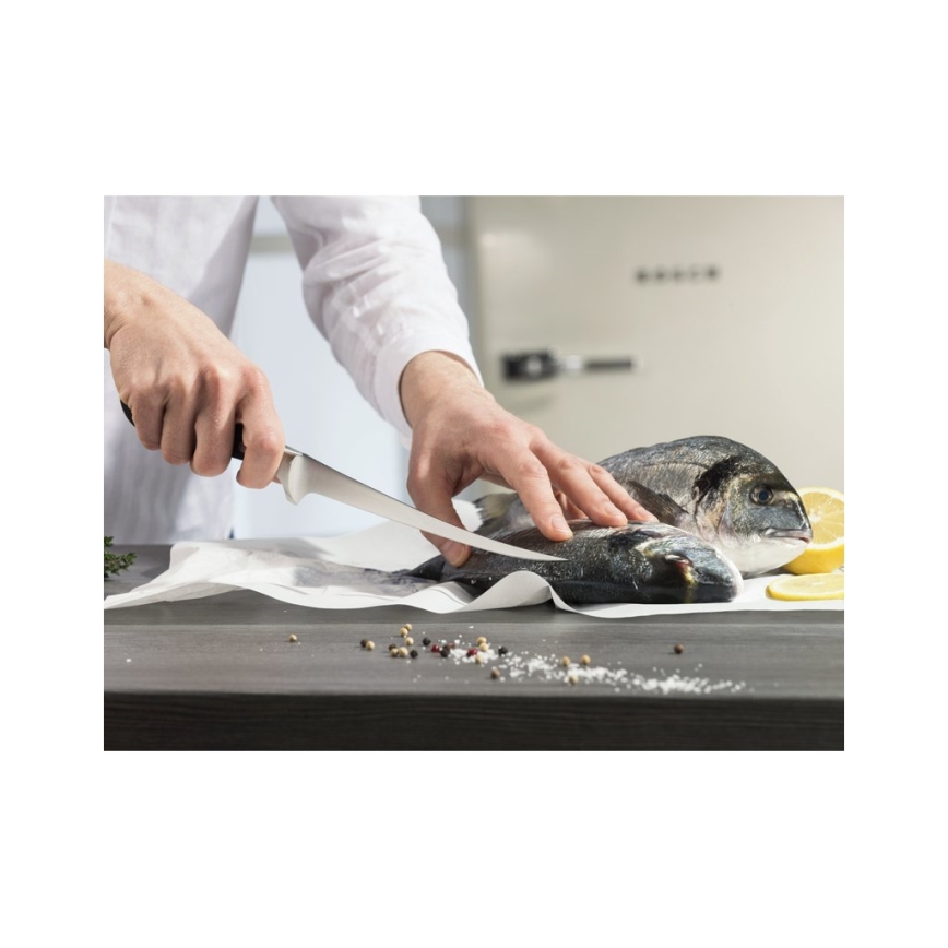 Wüsthof - Готварски нож за обезкостяване CLASSIC 18 см черен