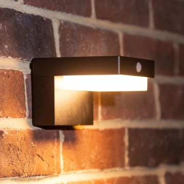 Zuma Line - LED соларен стенен фенер с датчик за движение и здрач LED/4,5W/2000 mAh IP44 черен