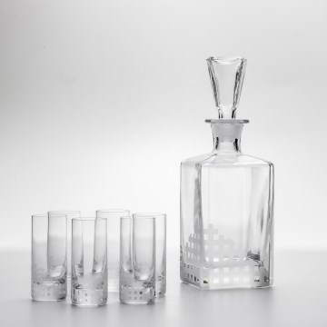 К-кт 1 x стъклена бутилка, 1 x стъклена запушалка и 6x чаша за шот прозрачен
