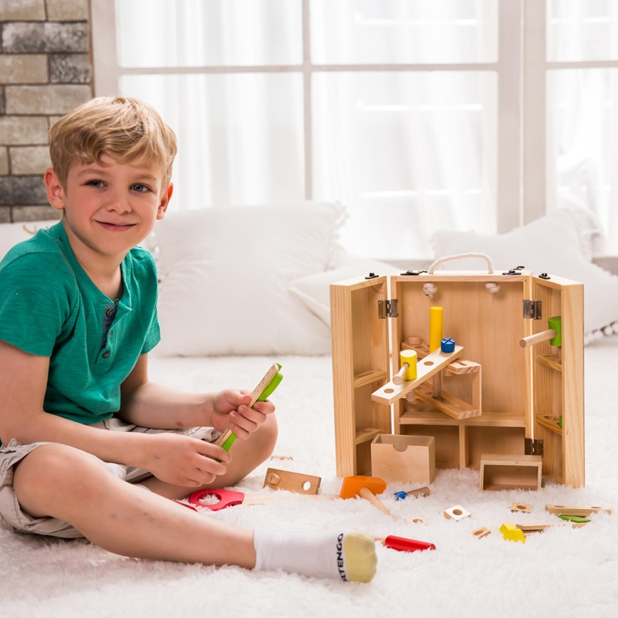 Комплект от 30 дървени инструменти в куфарче